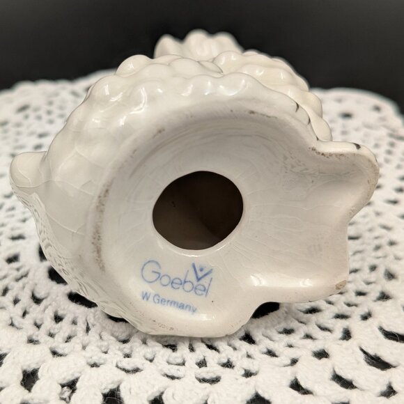 Vintage Goebel White Porcelain Poodle in Seated Position - Picture 7 of 7